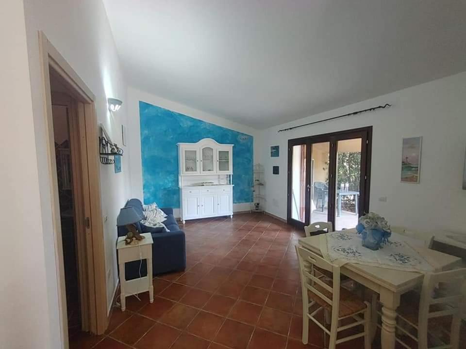 Casa Vacanze Villa Sandrina Costa Paradiso Luaran gambar