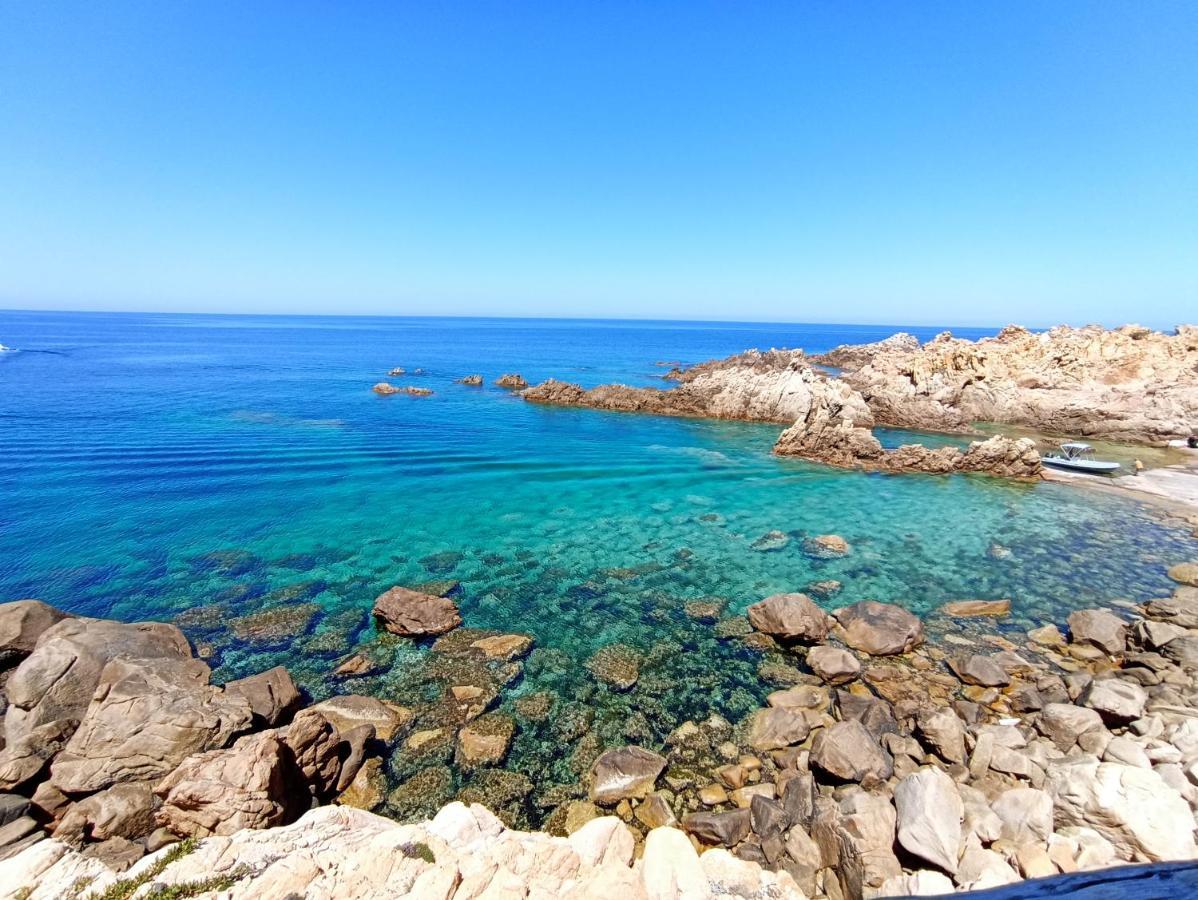 Casa Vacanze Villa Sandrina Costa Paradiso Luaran gambar