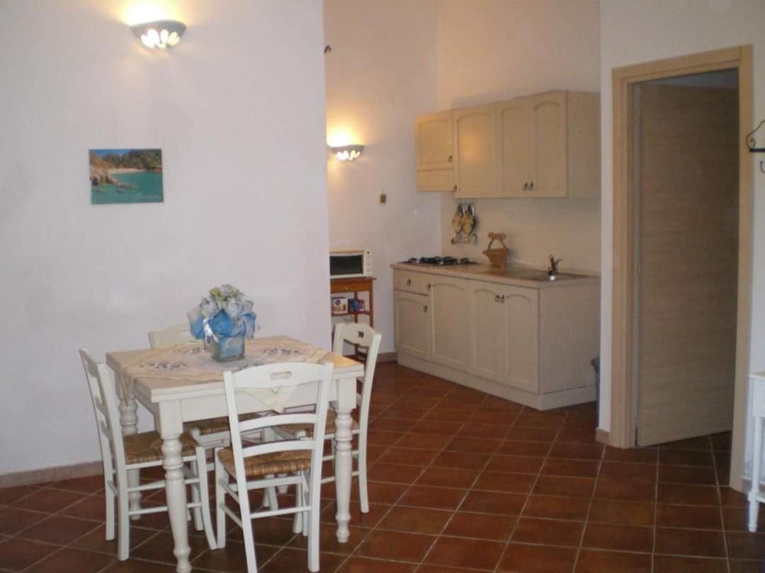 Casa Vacanze Villa Sandrina Costa Paradiso Luaran gambar