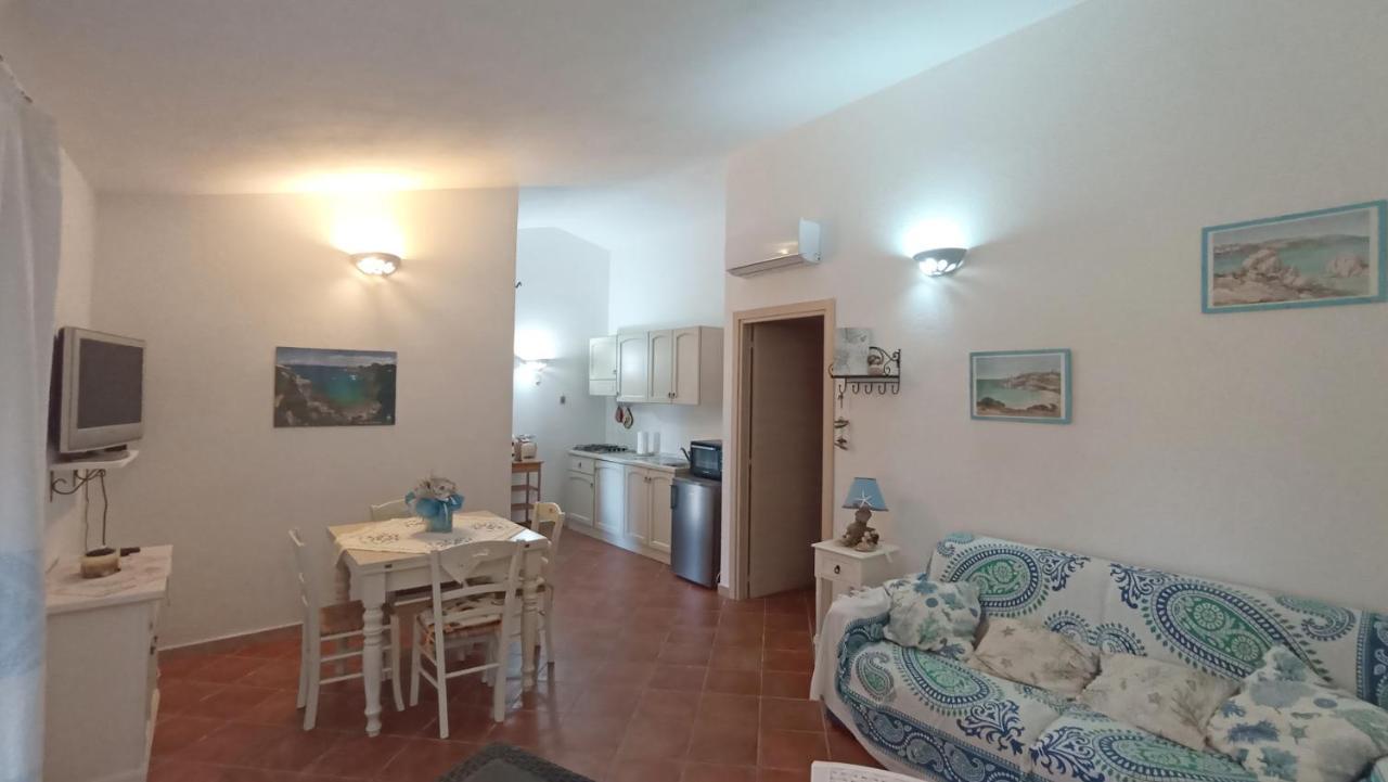 Casa Vacanze Villa Sandrina Costa Paradiso Luaran gambar