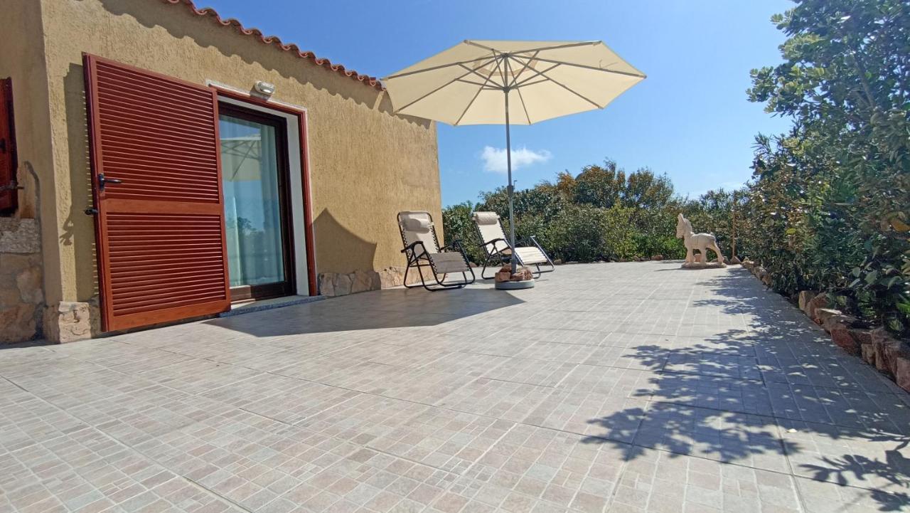 Casa Vacanze Villa Sandrina Costa Paradiso Luaran gambar