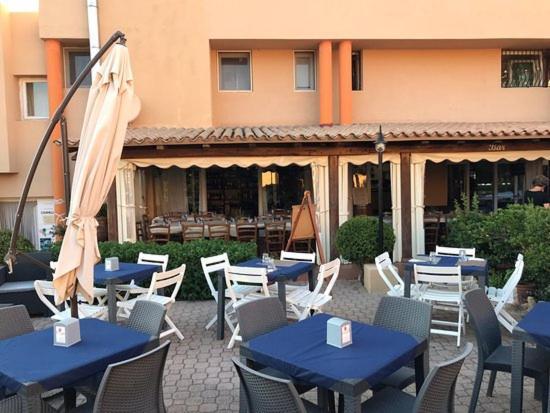 Casa Vacanze Villa Sandrina Costa Paradiso Luaran gambar