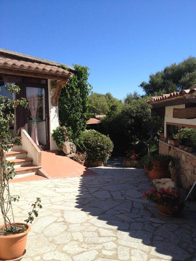 Casa Vacanze Villa Sandrina Costa Paradiso Luaran gambar